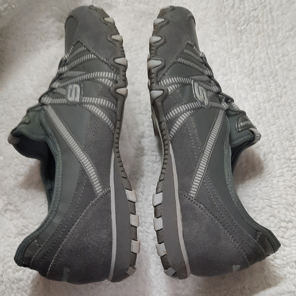 Skechers Charcoal Athletic Shoes - Picture 2 of 9